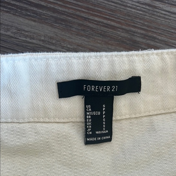 FOREVER 21     Cream A-line Mini Skirt with Cargo Style - Picture 8 of 8
